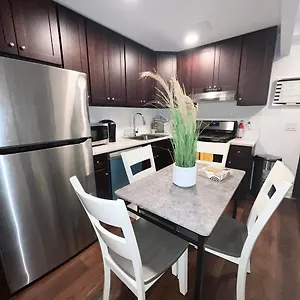  Apartment Cozy 1 Bedroom With Outdoor Patio Space