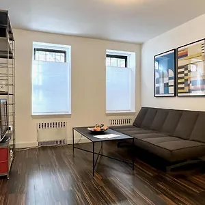  Apartment Close To All! 2-room In A 1-family Townhouse